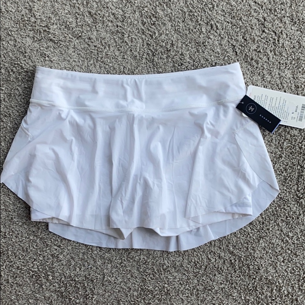 NWT Lululemon White Quick Pace Skirt